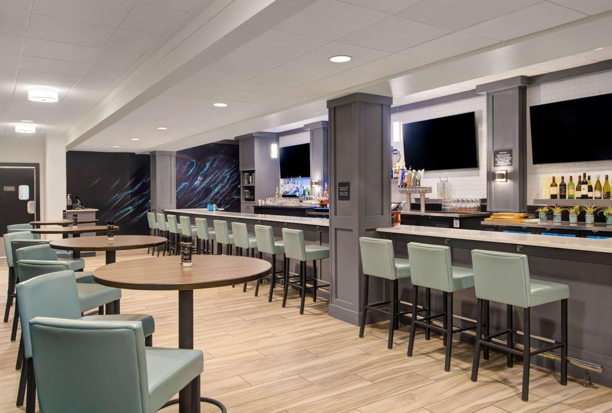 圣露西港/美国职业高尔夫球协会村希尔顿花园酒店 Port St. Lucie 外观 照片