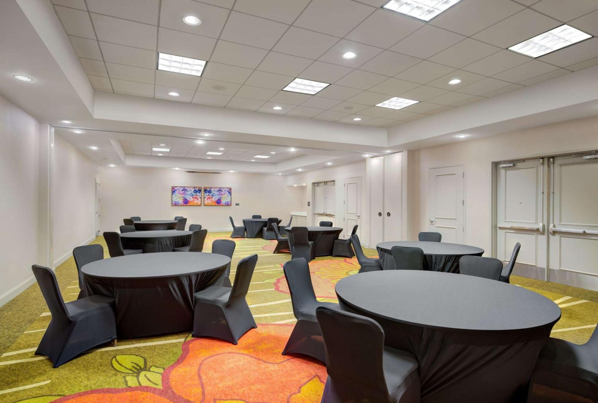 圣露西港/美国职业高尔夫球协会村希尔顿花园酒店 Port St. Lucie 外观 照片